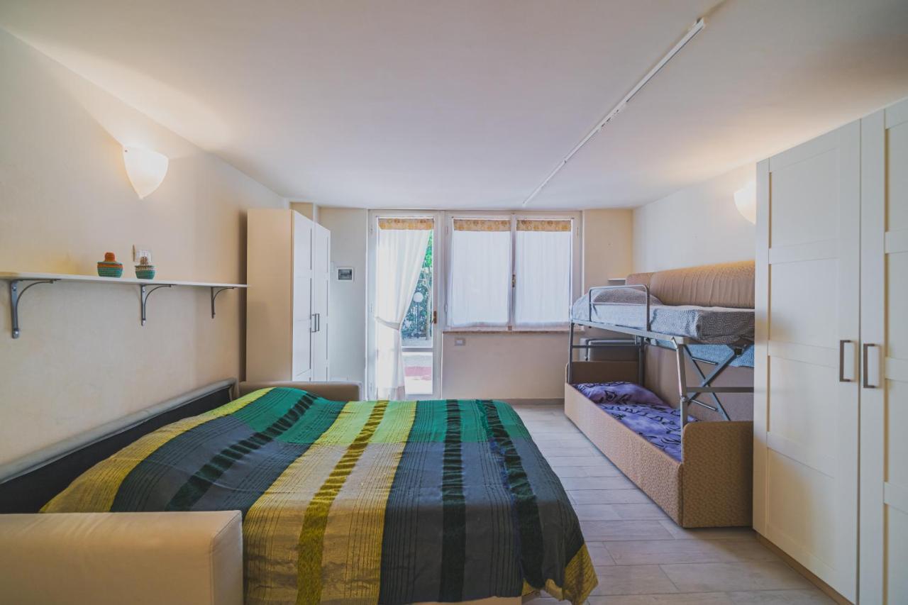 Monolocali Le Lecce Pool & Tennis Capoliveri  Exterior foto